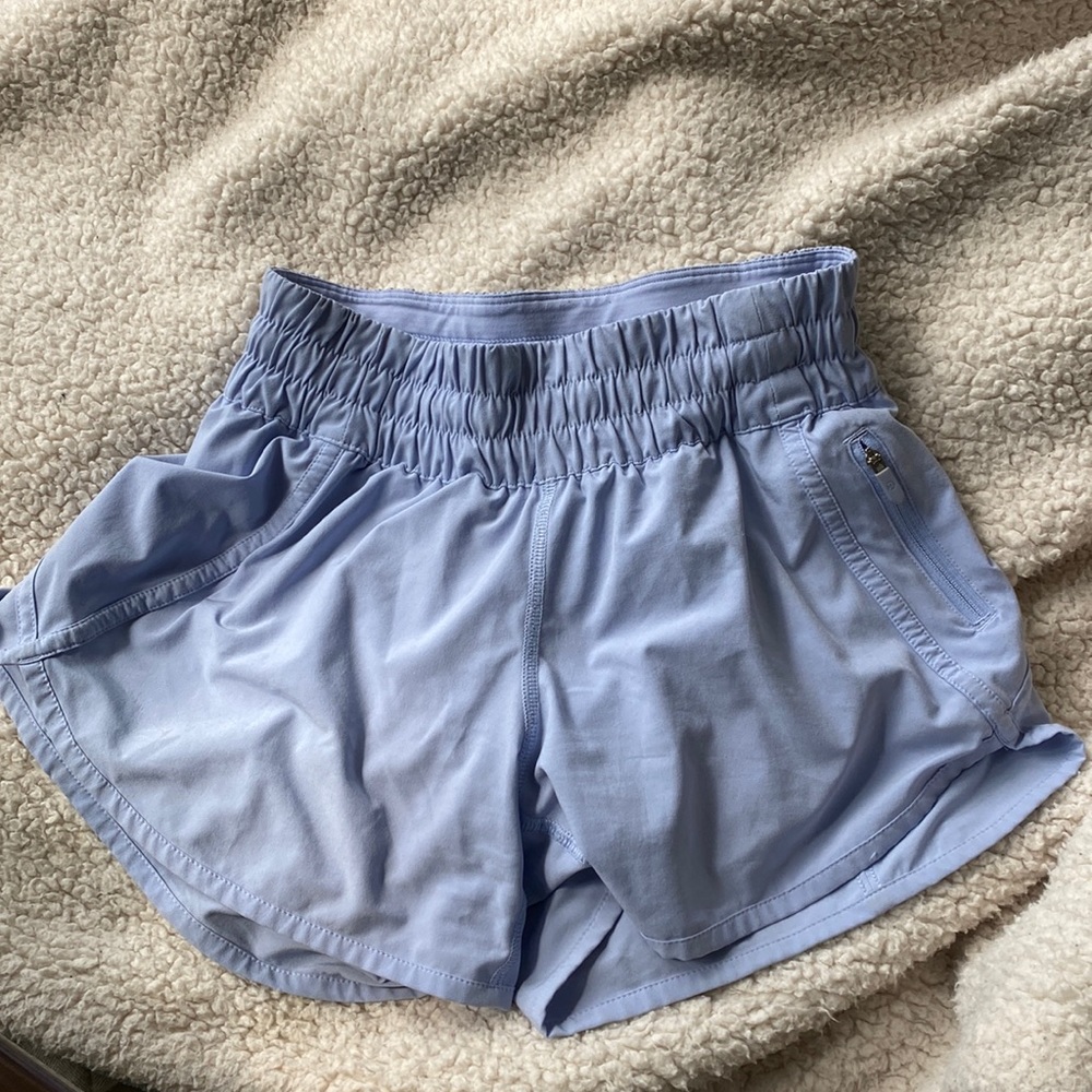 Lululemon tracker shorts